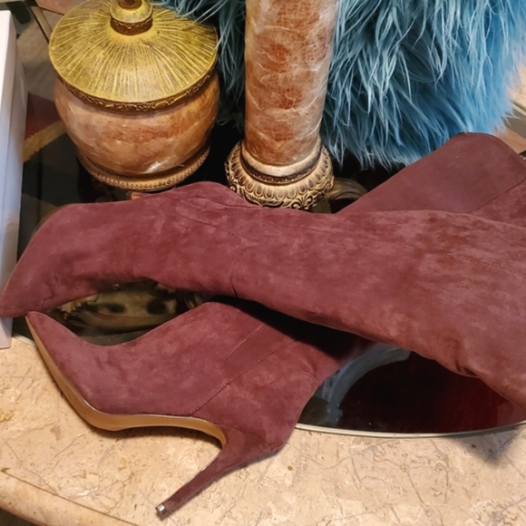 Neiman Marcus Chocalate Brown Suede Boots - Picture 1 of 14